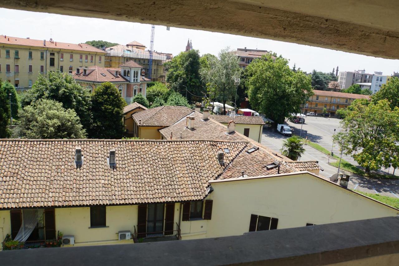 La Rotonda 2 Camere Con Terrazza In Centro Pavia Exteriör bild